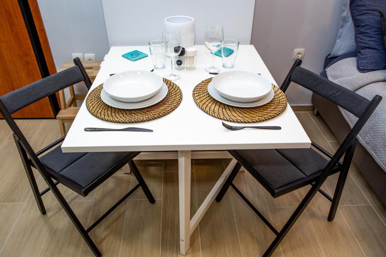 Studio Apartment With All Amenities In Kolonaki เอเธนส์ ภายนอก รูปภาพ