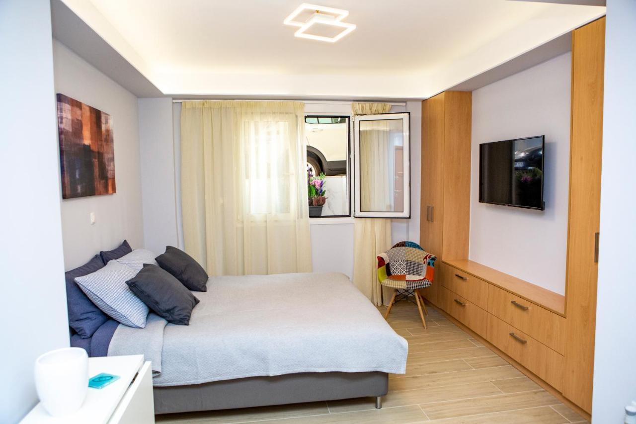 Studio Apartment With All Amenities In Kolonaki เอเธนส์ ภายนอก รูปภาพ