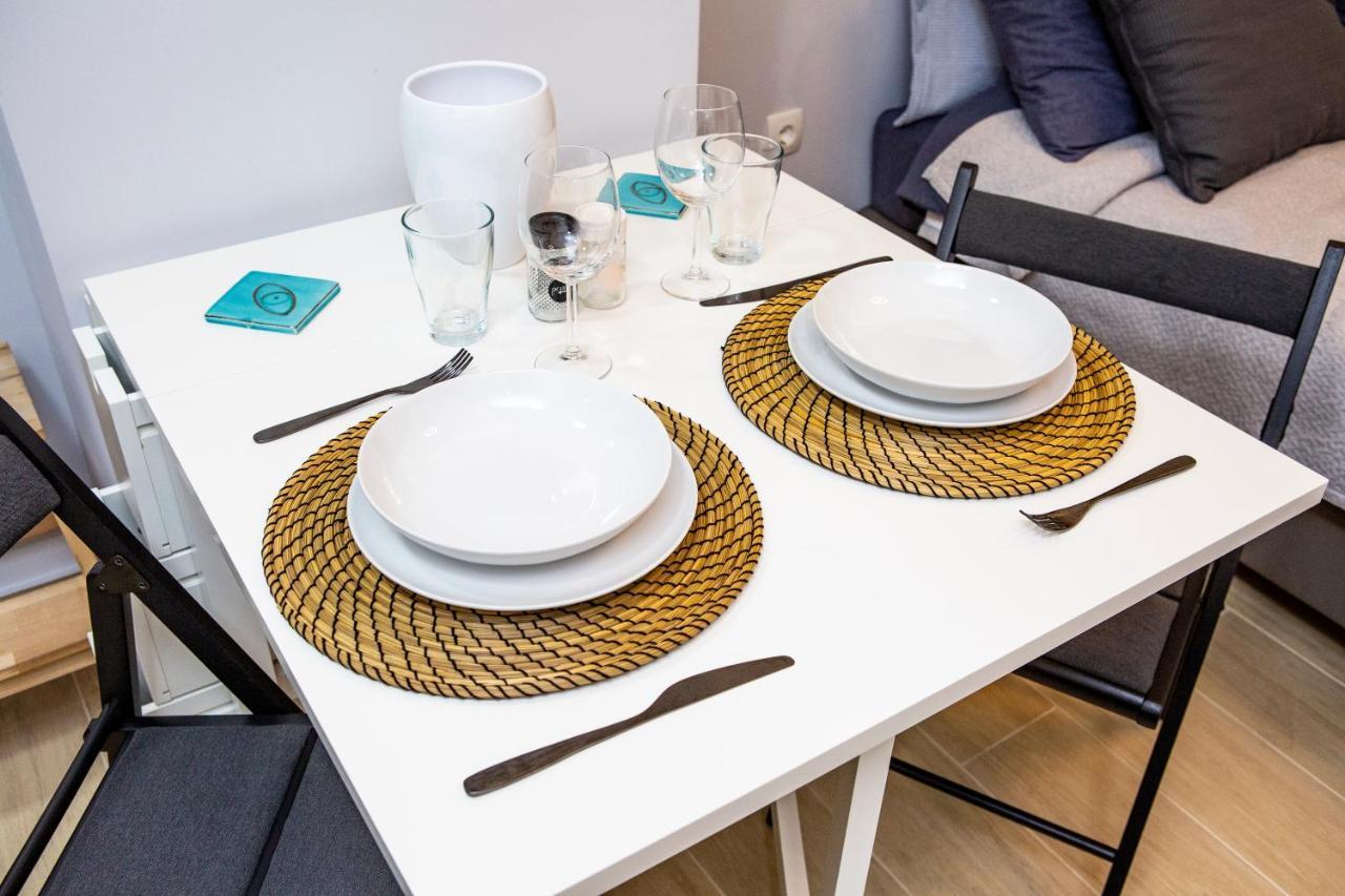 Studio Apartment With All Amenities In Kolonaki เอเธนส์ ภายนอก รูปภาพ