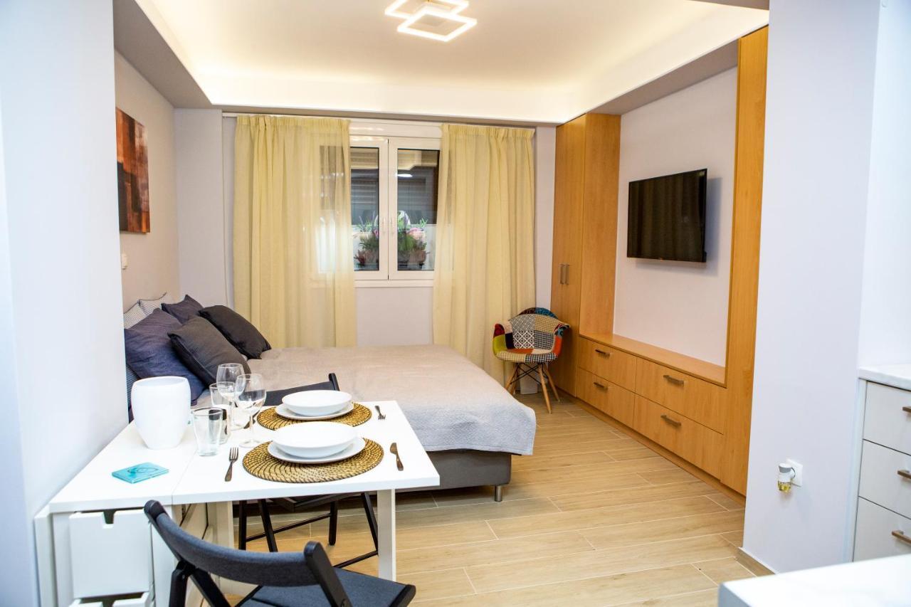 Studio Apartment With All Amenities In Kolonaki เอเธนส์ ภายนอก รูปภาพ