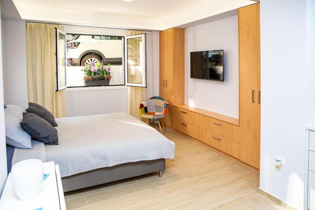 Studio Apartment With All Amenities In Kolonaki เอเธนส์ ภายนอก รูปภาพ